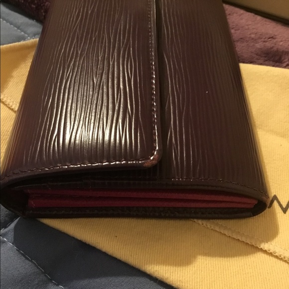 Vintage Authentic Louis Vuitton Epi Porte Feuille Sara Leather Long Bifold Walle - Picture 12 of 15